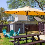 San Antonio Home With Pool And Hot Tub Near Seaworld!