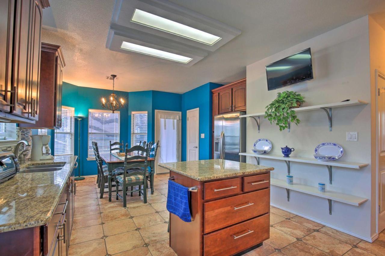 Holiday home With Pool And Hot Tub Near Seaworld! San Antonio