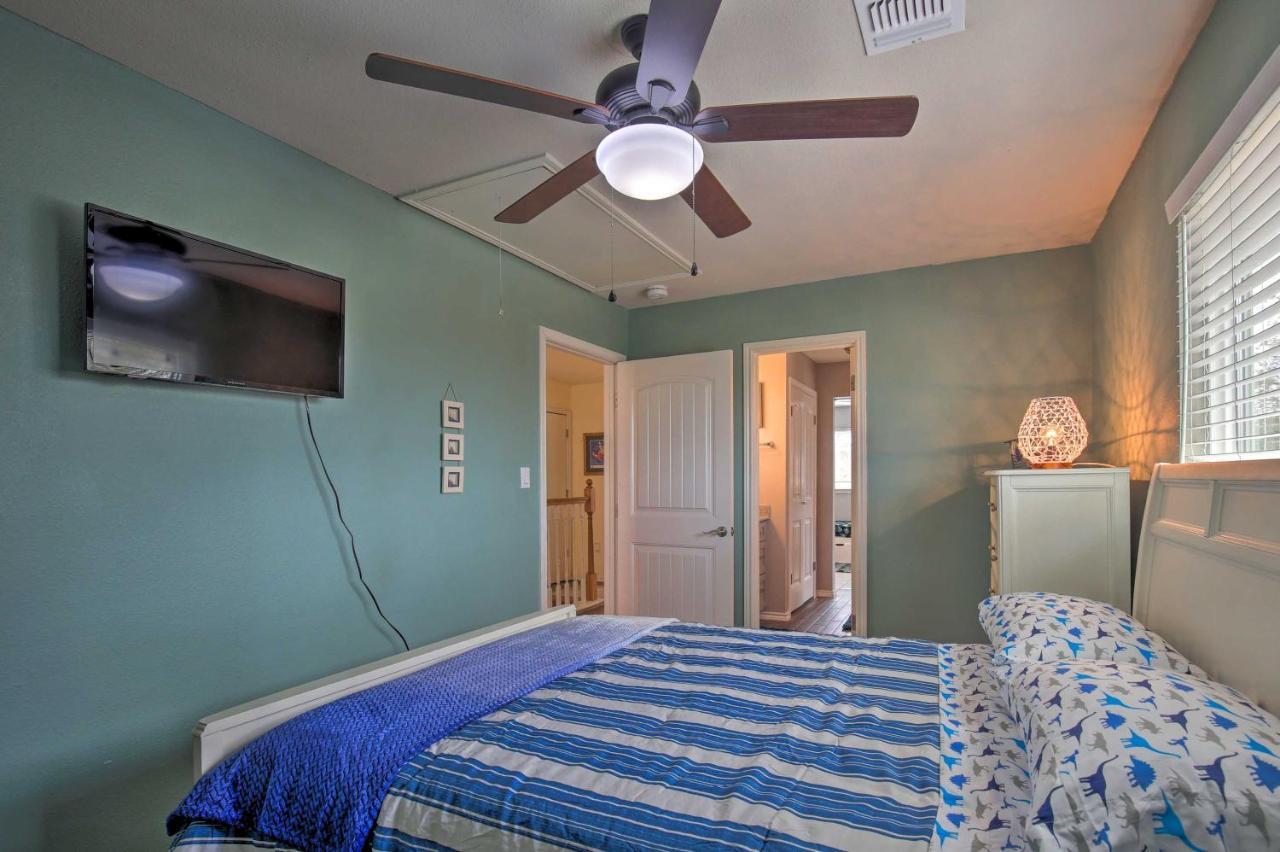 With Pool And Hot Tub Near Seaworld! Holiday home *